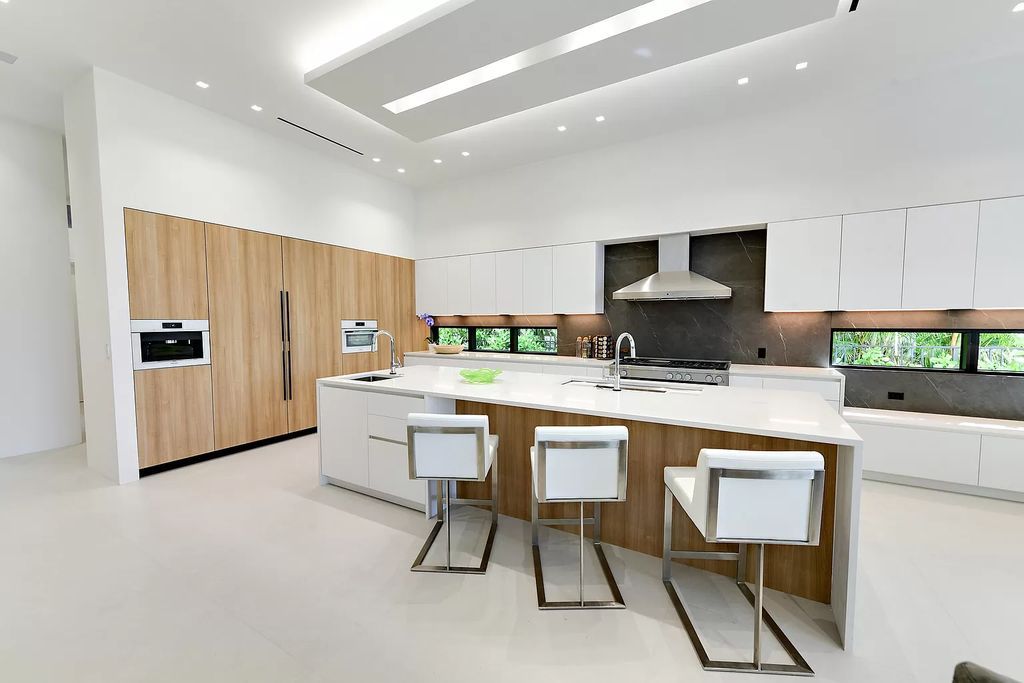 Newly-Completed-Modern-Luxury-Home-in-Boca-Raton-hits-Market-for-6195000-17