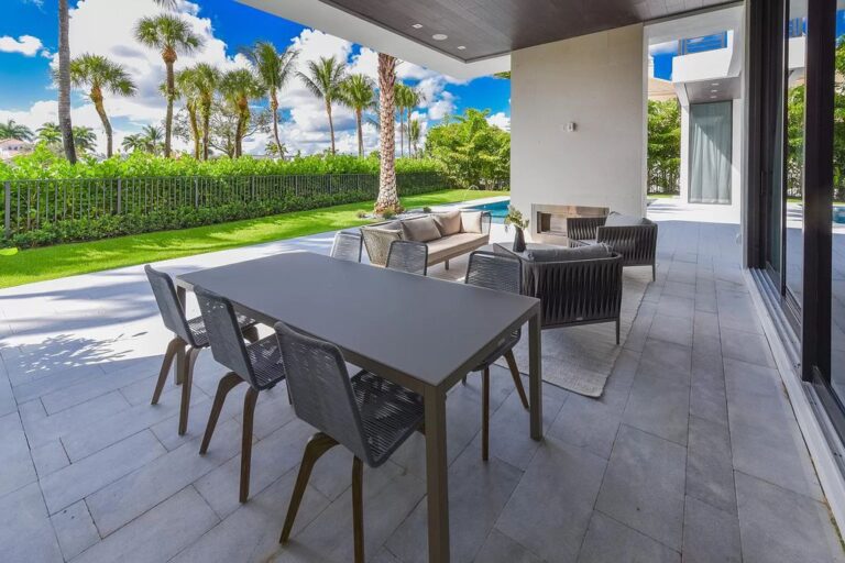 Newly Completed Modern Luxury Home In Boca Raton Asks For $6,195,000