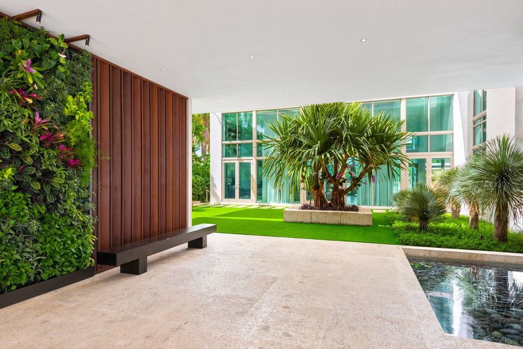 Prestigious-North-Bay-Road-Modern-Waterfront-Home-in-Miami-Beach-hits-Market-for-42000000-9