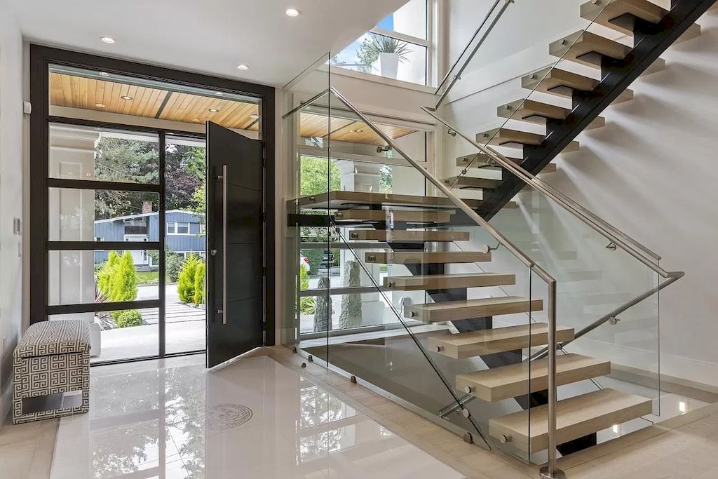 Spacious-and-Thoughtfully-Designed-House-in-North-Vancouver-Lists-for-C3980000-12