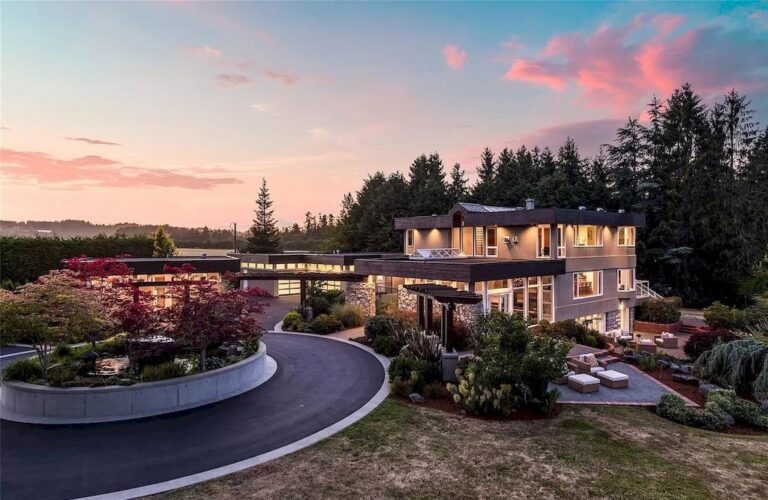 Spectacular Beachfront Estate in Saanich with Breathtaking Views Asks for C$5,450,000