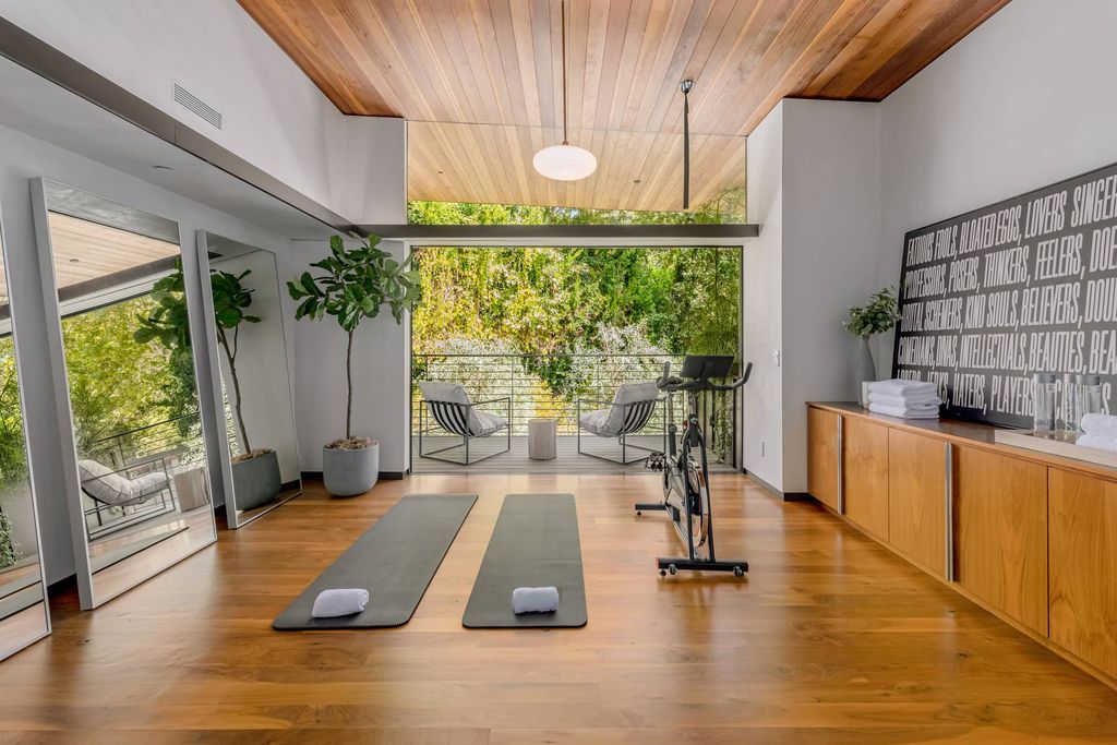 The Brentwood Home is a sustainable property completely congruent with its sublime setting designed by architect Jesse Bornstein, AIA now available for sale. This home located at 2496 Mandeville Canyon Rd, Los Angeles, California