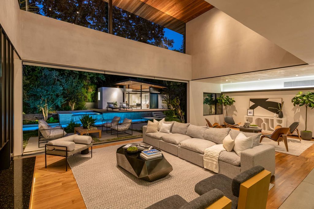 The Brentwood Home is a sustainable property completely congruent with its sublime setting designed by architect Jesse Bornstein, AIA now available for sale. This home located at 2496 Mandeville Canyon Rd, Los Angeles, California