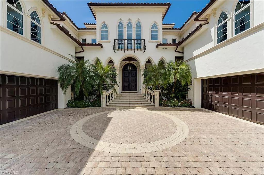 This-15880000-Naples-Home-offers-Stunning-Water-Views-from-Every-Window-2