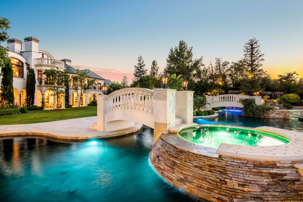 This-32000000-Classic-French-Chateau-in-Calabasas-is-A-World-of-Luxury-and-Quality-33