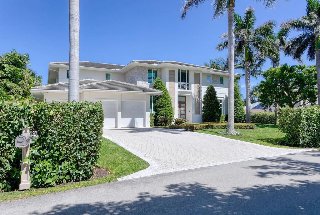 The Delray Beach Home is a beautifully designed two story contemporary estate with tropically landscaped back yard now available for sale. This home located at 609 Seagate Dr, Delray Beach, Florida