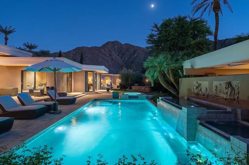 This-8500000-Home-in-Indian-Wells-features-Beautiful-Fairway-and-Mountain-Views-12