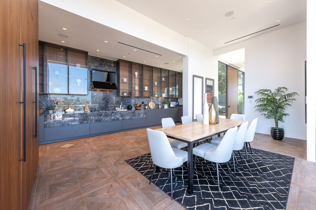 The Home in Beverly Hills is a property extremely light and bright using the best materials reimagined by Harrison Design now available for sale. This home located at 9400 Readcrest Dr, Beverly Hills, California