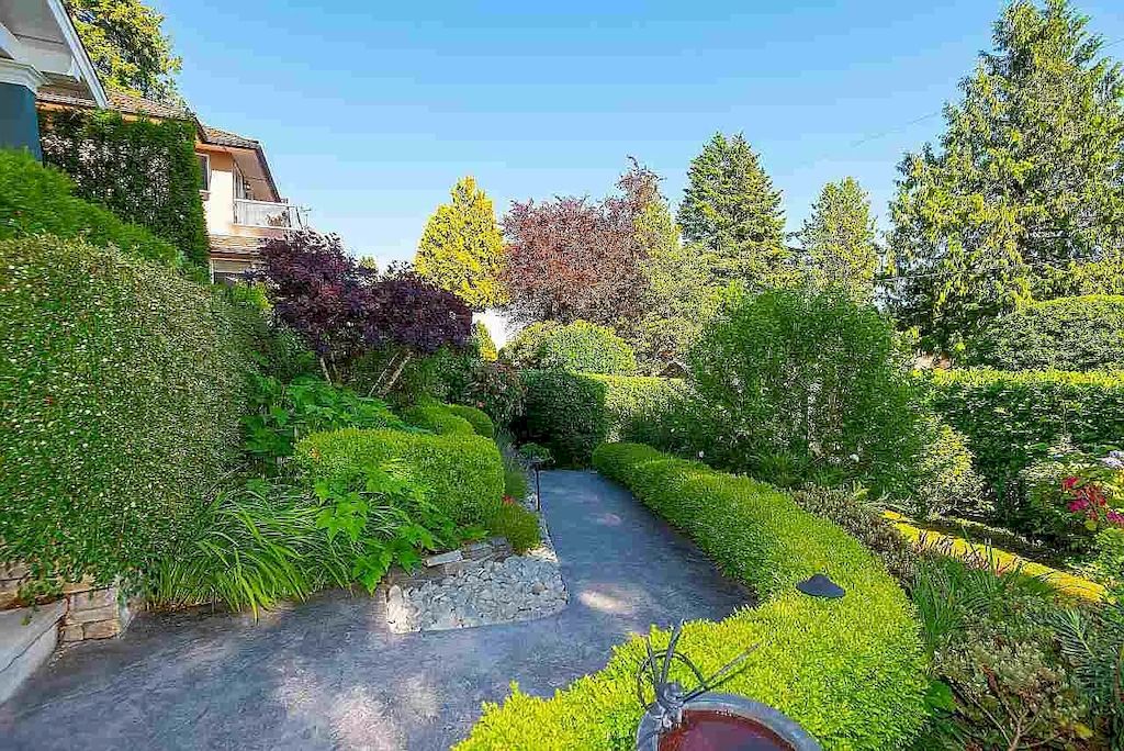 The Charming Traditional Home in West Vancouver is a terrific home now available for sale. This home is located at 2623 Lawson Ave, West Vancouver, BC V7V 2G3, Canada