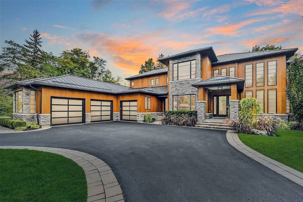 The Dreamy West Coast Residence in Ontario has unobstructed views of picturesque landscaping now available for sale. This home located at 7 Campbell Ct, Markham, ON L3R 2B3, Canada