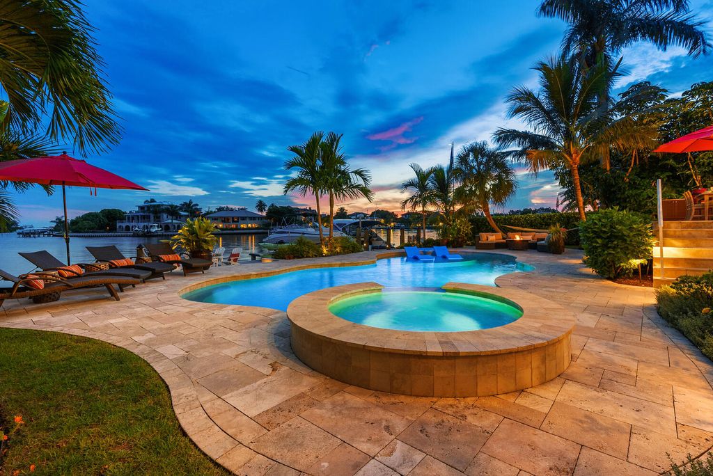 The Home in Sarasota located on the north end of Siesta Key and nestled among lush tropical landscaping with resort style pool now available for sale. This home located at 880 Siesta Dr, Sarasota, Florida