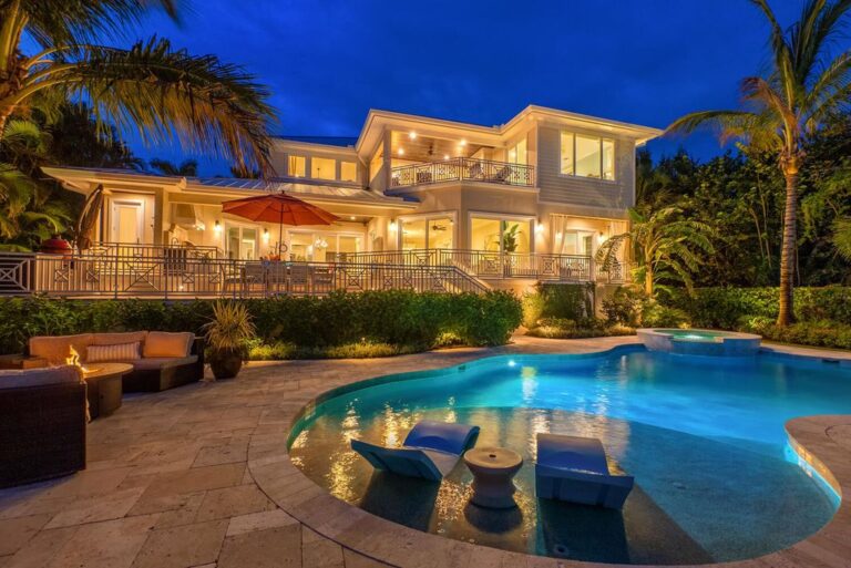 This Fabulous $6,400,000 Bayfront Home in Sarasota has Lush Tropical Landscaping