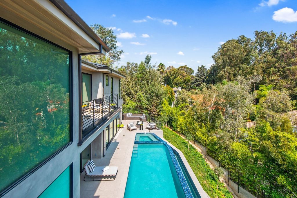 Warm-New-Contemporary-Home-in-Pacific-Palisades-with-Impeccable-Detailed-Finishes-Asking-for-7495000-7