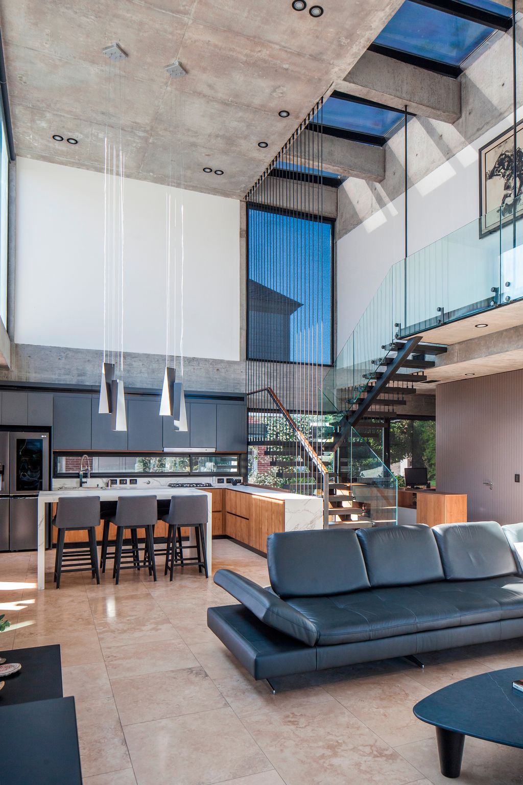 Y-House-Stunning-2-storey-modern-Villa-by-Jorgelina-Tortorici-Asociados-13