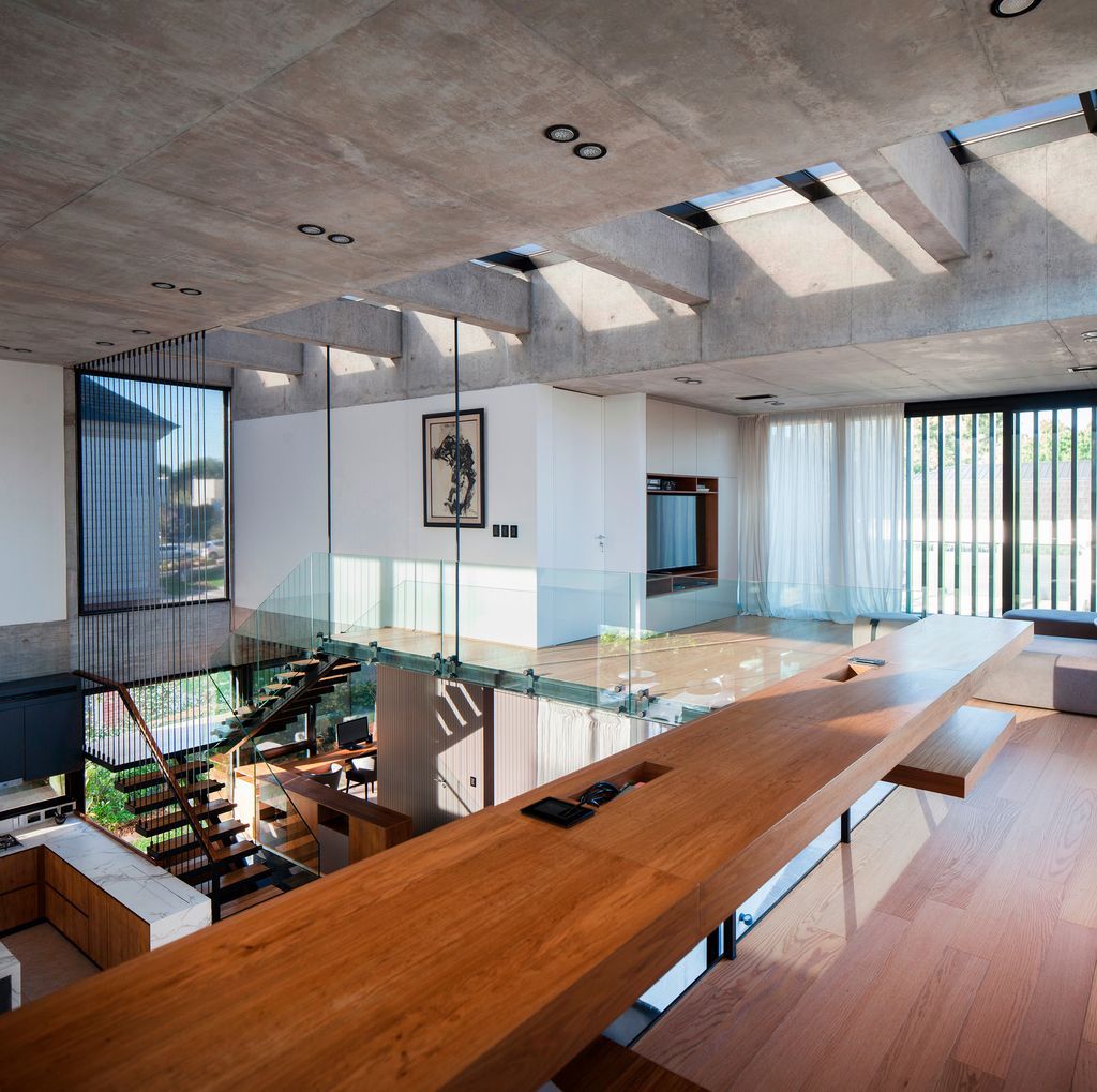 Y-House-Stunning-2-storey-modern-Villa-by-Jorgelina-Tortorici-Asociados-25