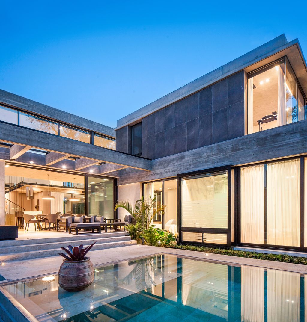 Y-House-Stunning-2-storey-modern-Villa-by-Jorgelina-Tortorici-Asociados-29
