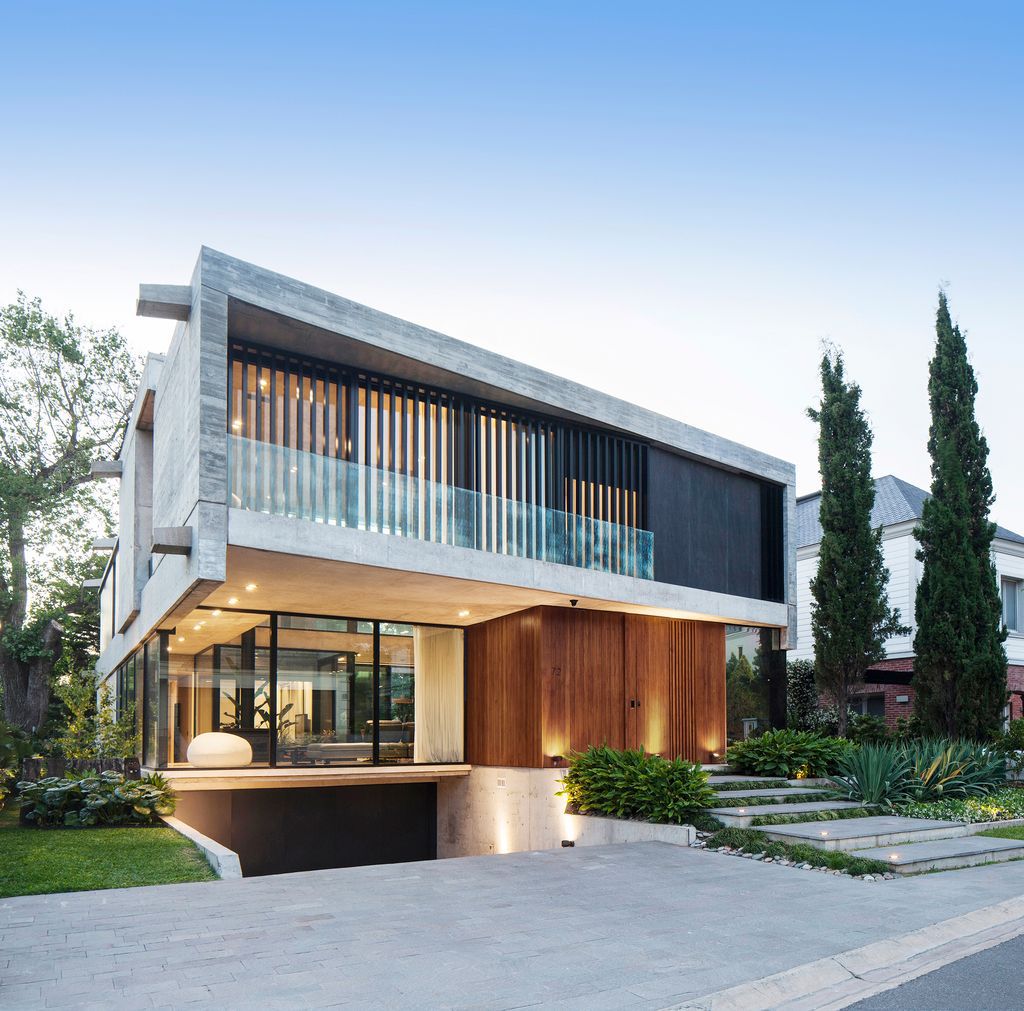 Y-House-Stunning-2-storey-modern-Villa-by-Jorgelina-Tortorici-Asociados-3