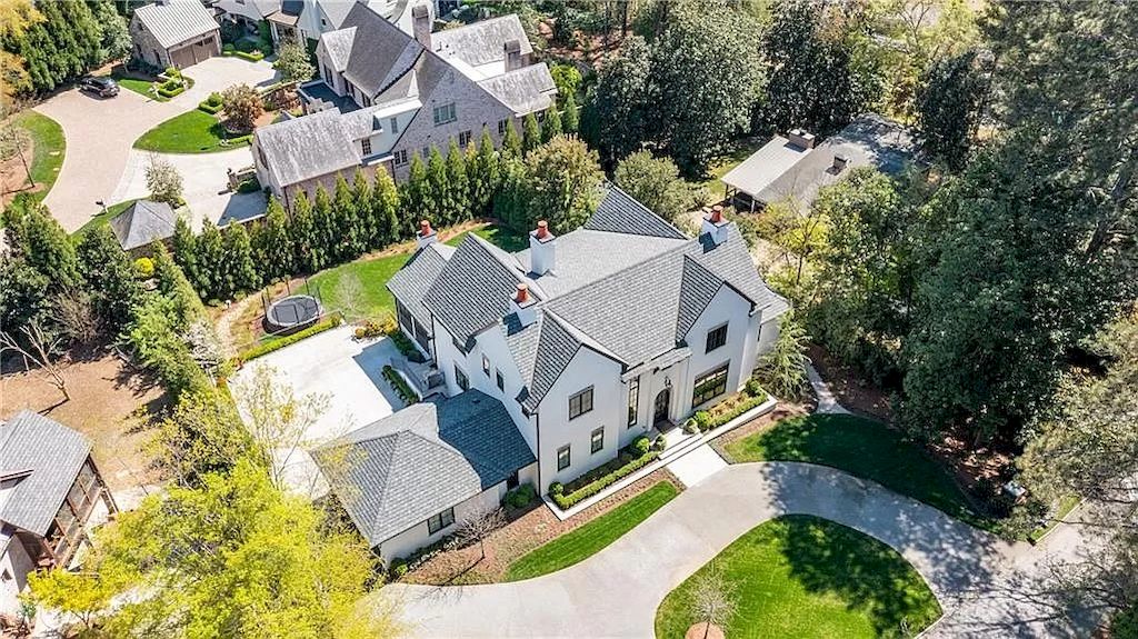 This $3,250,000 Exquisite Home Exceeds All Expectations in Georgia with Top of the Line Finishes