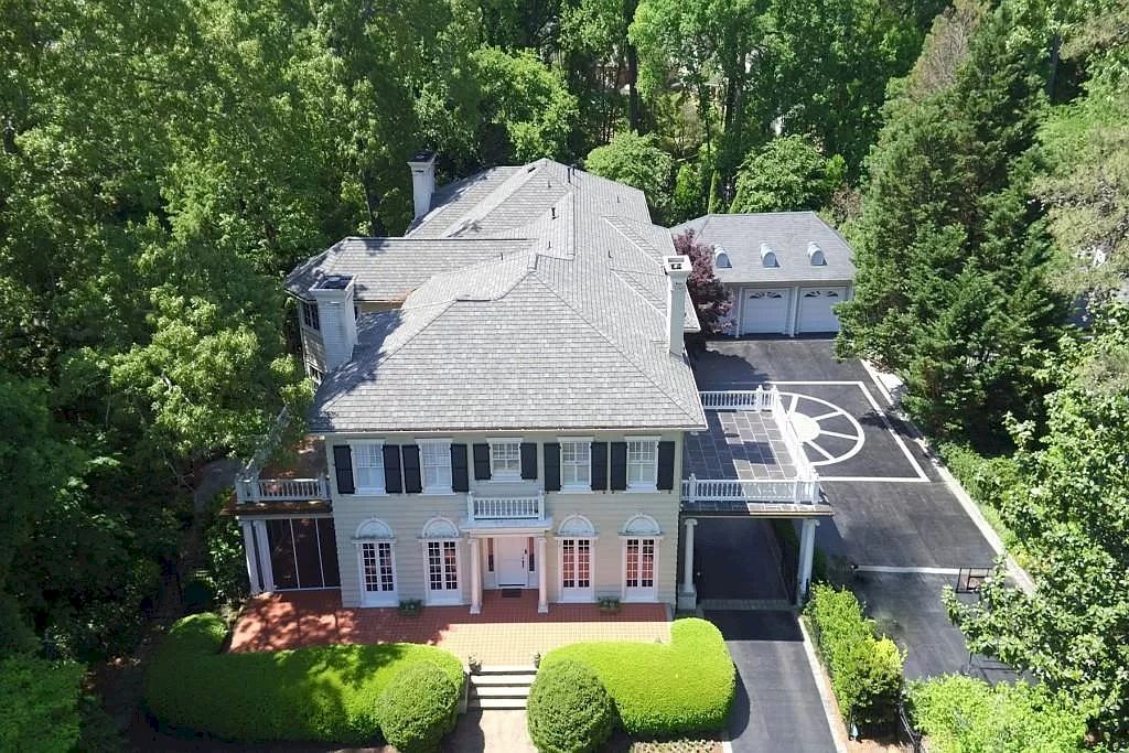 Sense of Elegance and Intimacy Emerges When You Enter in this $4,000,000 Unique and Elegant Home in Georgia