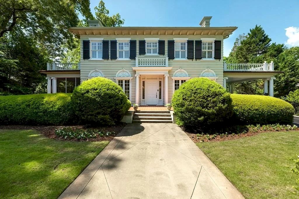 Sense of Elegance and Intimacy Emerges When You Enter in this $4,000,000 Unique and Elegant Home in Georgia