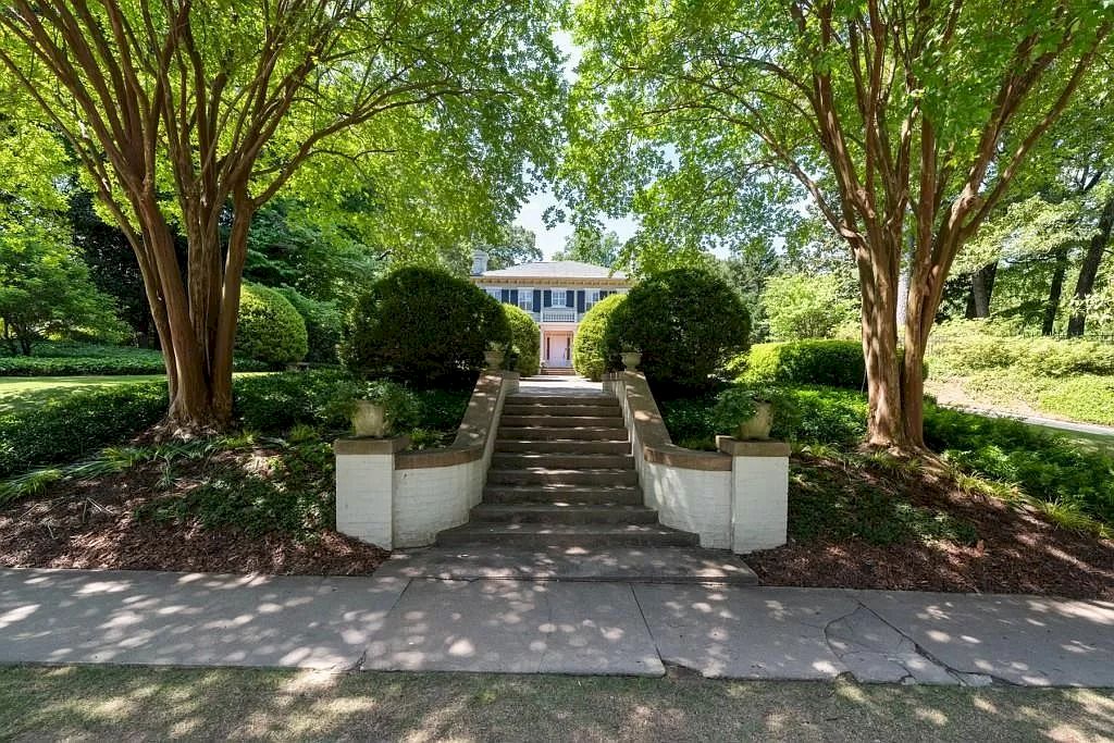 Sense of Elegance and Intimacy Emerges When You Enter in this $4,000,000 Unique and Elegant Home in Georgia