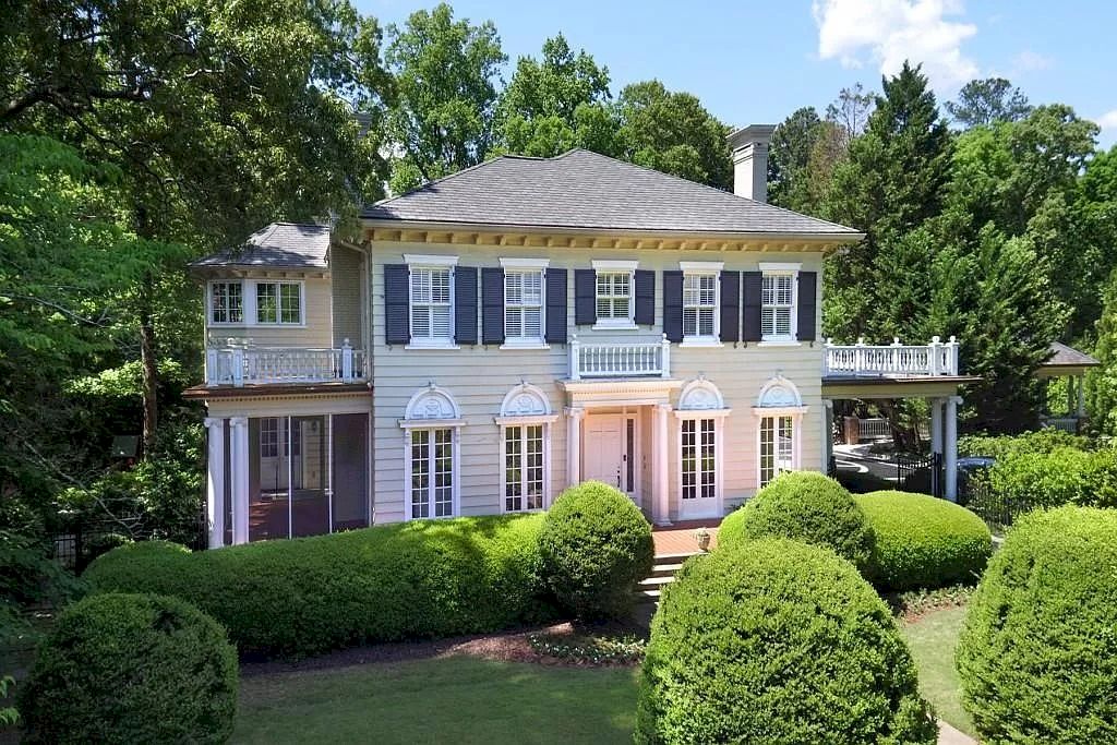 Sense of Elegance and Intimacy Emerges When You Enter in this $4,000,000 Unique and Elegant Home in Georgia