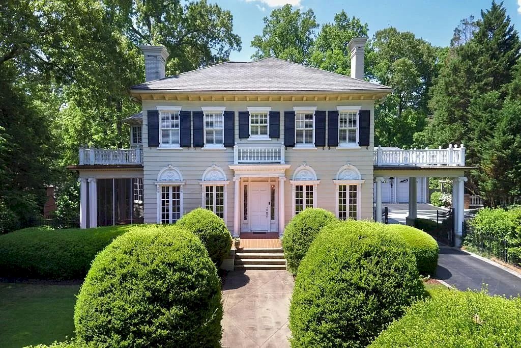 Sense of Elegance and Intimacy Emerges When You Enter in this $4,000,000 Unique and Elegant Home in Georgia