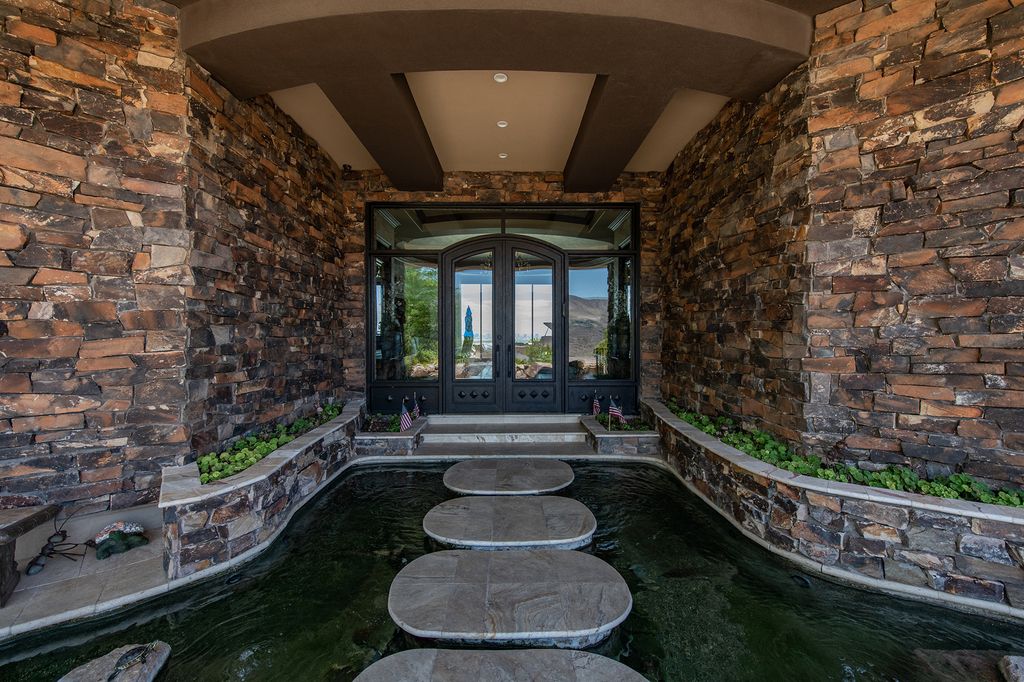 Stunning Nevada Residence with unobstructed views of the entire city asks for $8,999,999