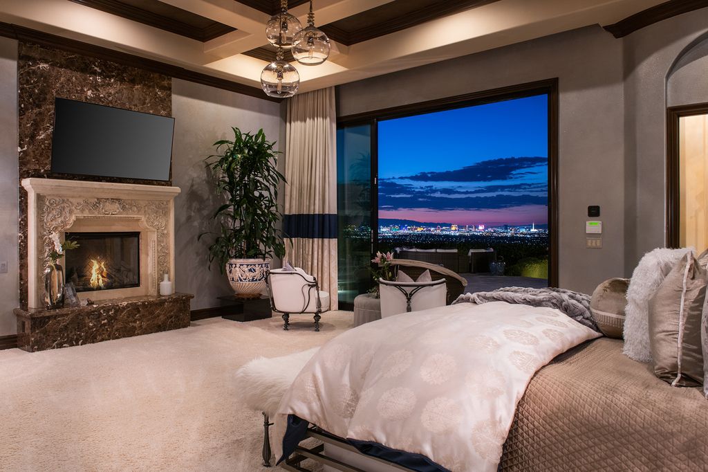 Stunning Nevada Residence with unobstructed views of the entire city asks for $8,999,999