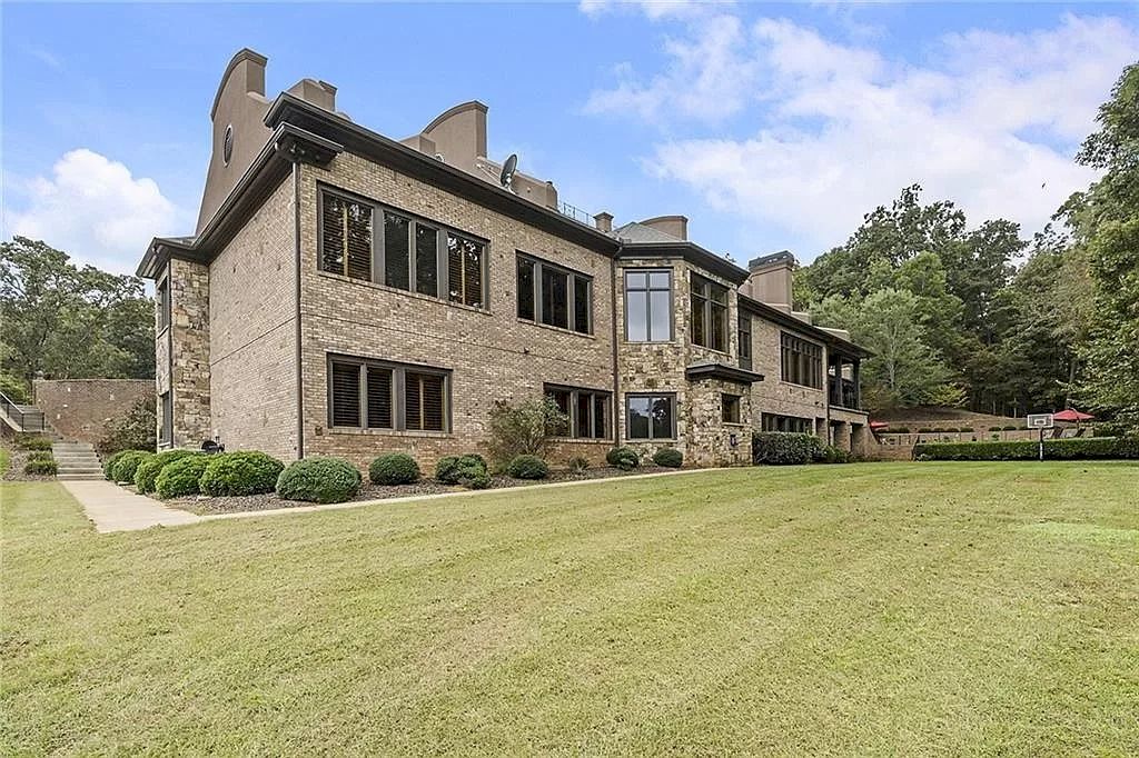 Incredible Estate Surrounded by Privacy and Tranquility in Georgia Listed for $3,250,000