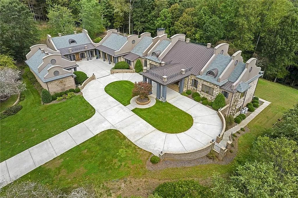 Incredible Estate Surrounded by Privacy and Tranquility in Georgia Listed for $3,250,000