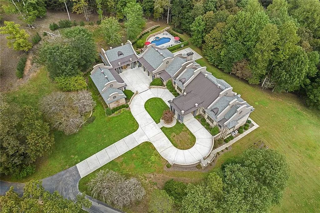 Incredible Estate Surrounded by Privacy and Tranquility in Georgia Listed for $3,250,000