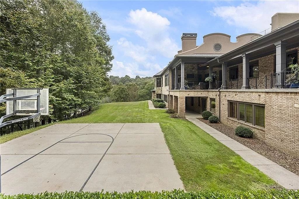 Incredible Estate Surrounded by Privacy and Tranquility in Georgia Listed for $3,250,000