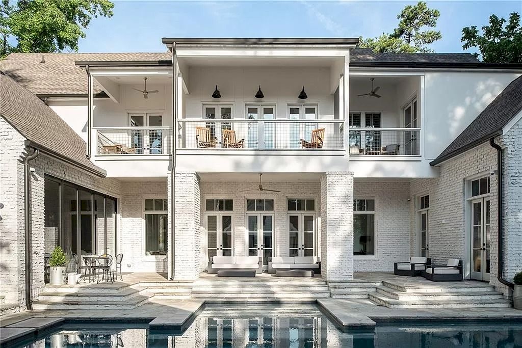 This True Retreat of Modern Vibes in the Heart of Sandy Springs, Georgia Listed for $3,195,000