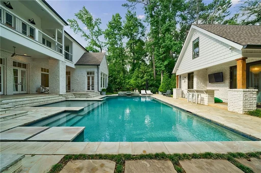 This True Retreat of Modern Vibes in the Heart of Sandy Springs, Georgia Listed for $3,195,000