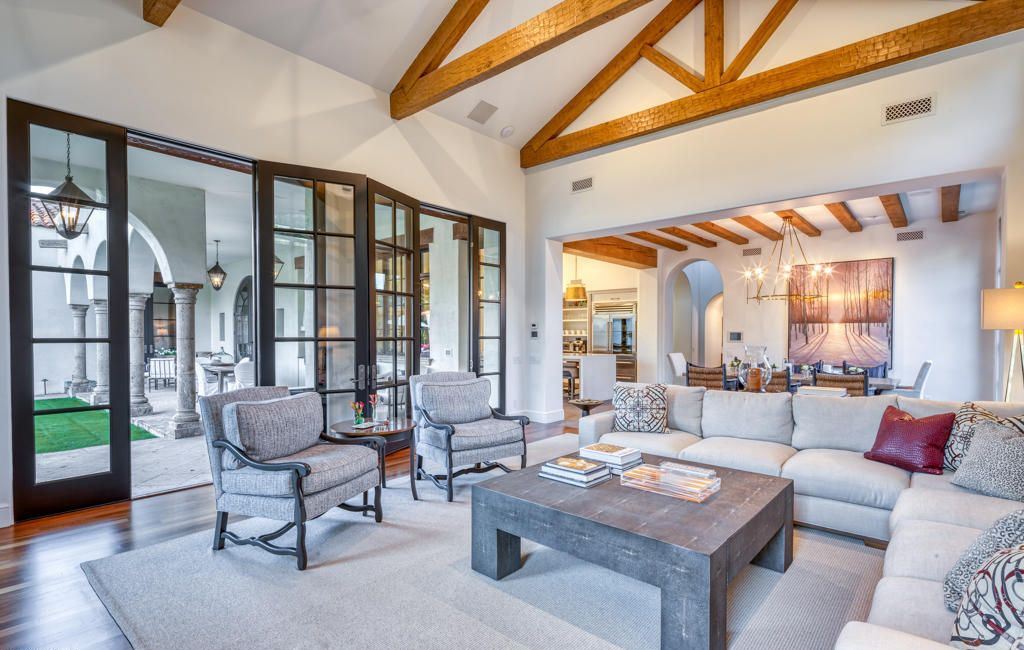 Timeless Arizona estates with interior renovated by  Donna Vallone hits Market for $6,498,000