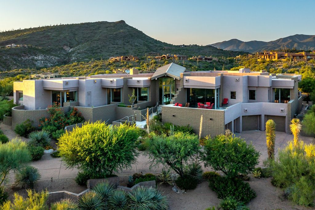 Elegant contemporary home in Arizona with expansive Valley views as background sells for $5,000,000