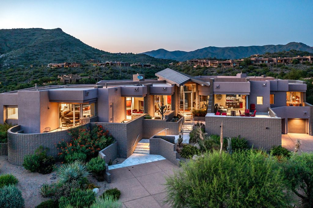 Elegant contemporary home in Arizona with expansive Valley views as background sells for $5,000,000