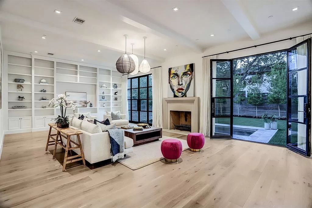 The Home in Houston is a beautiful home is nestled a few short blocks from the adored Fire Truck Park now available for sale. This home located at 3712 Darcus St, Houston, Texas