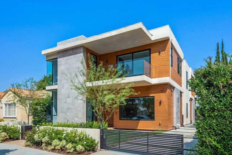 A Beautiful Modern Home in Great Beverly Hills Location for Sale at $5,950,000