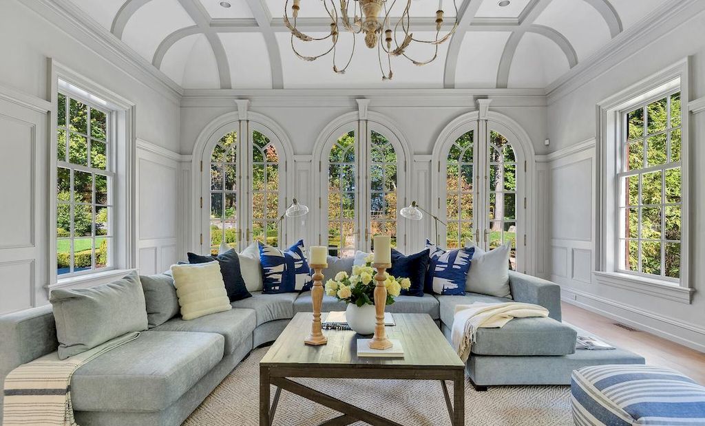 The Home in Connecticut is a luxurious home now available for sale. This home located at 3 Hekma Rd, Greenwich, Connecticut; offering 07 bedrooms and 10 bathrooms with 13,409 square feet of living spaces. 