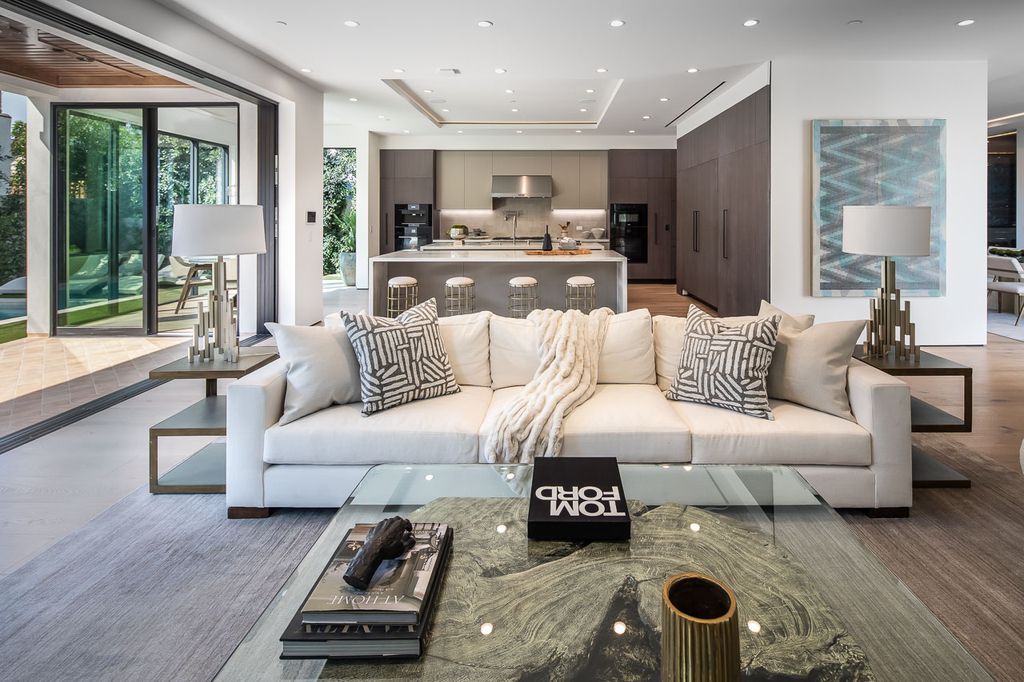 The Home in Los Angeles is a brand new contemporary Moroccan estate positioned on an oversized corner lot in trendy Beverly Grove now available for sale. This home located at 8255 Oakwood Ave, Los Angeles, California