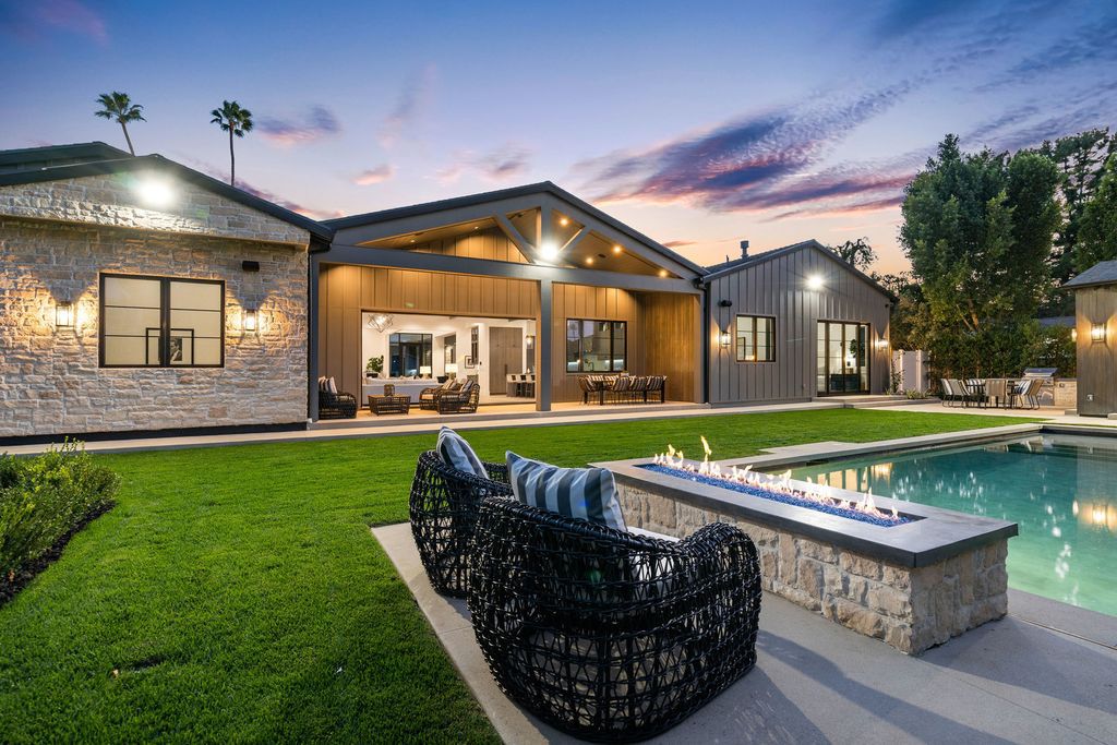 Brand-New-Gated-Single-Story-Modern-Farmhouse-in-Encino-for-Sale-at-5395000-10
