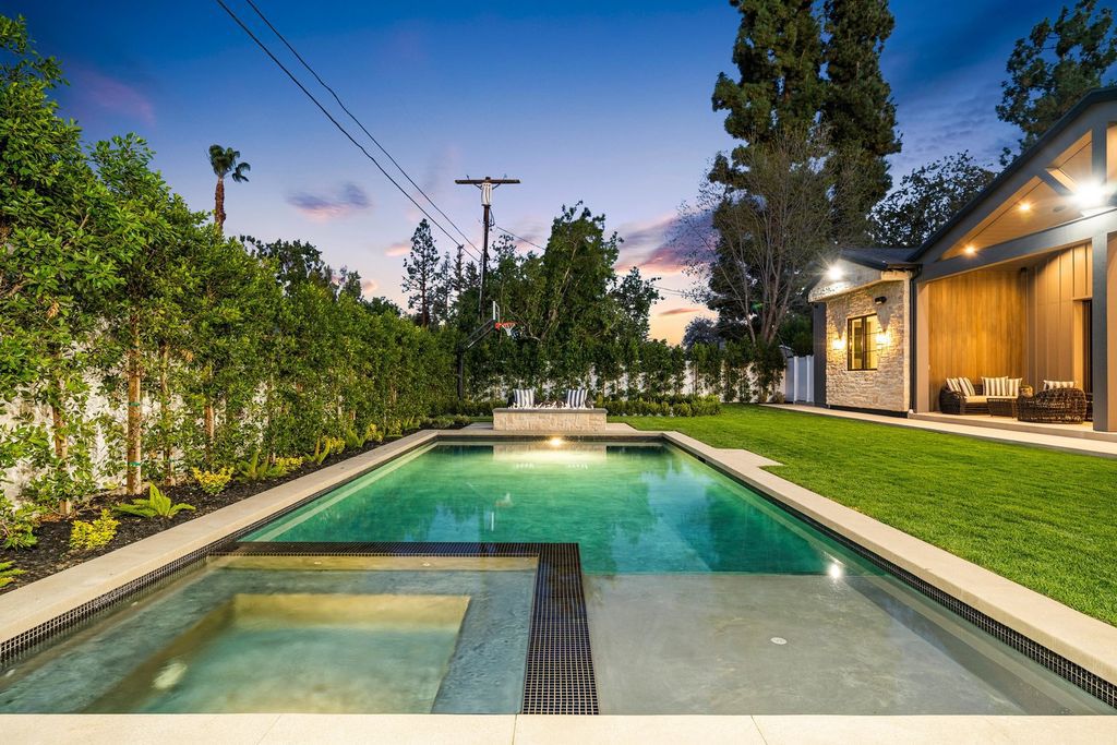 Brand-New-Gated-Single-Story-Modern-Farmhouse-in-Encino-for-Sale-at-5395000-14
