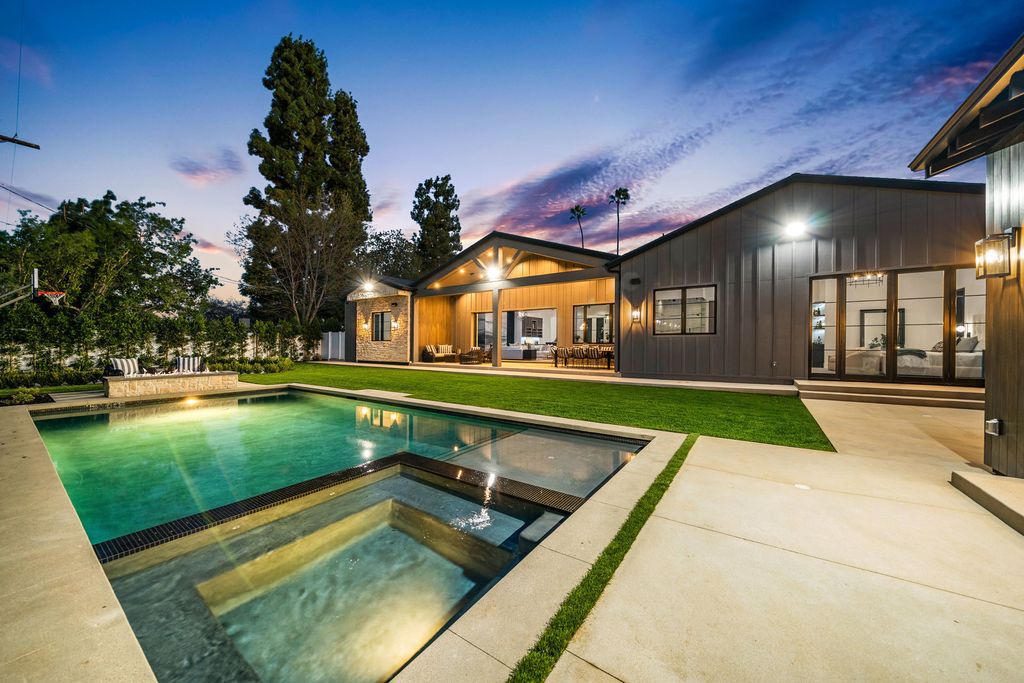 Brand-New-Gated-Single-Story-Modern-Farmhouse-in-Encino-for-Sale-at-5395000-15