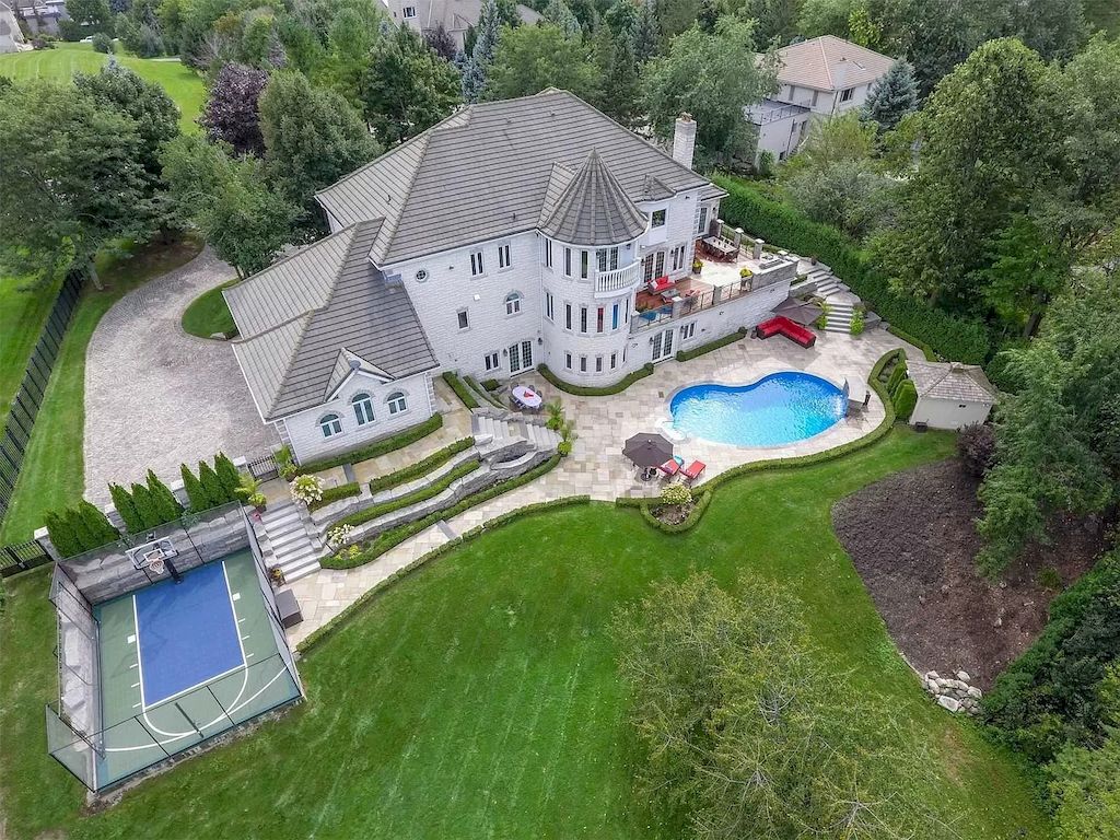 The Breathtaking Private Retreat in Ontario has bright and airy living spaces now available for sale. This home located at 728 Woodland Acres Cres, Vaughan, ON L6A 1G2, Canada