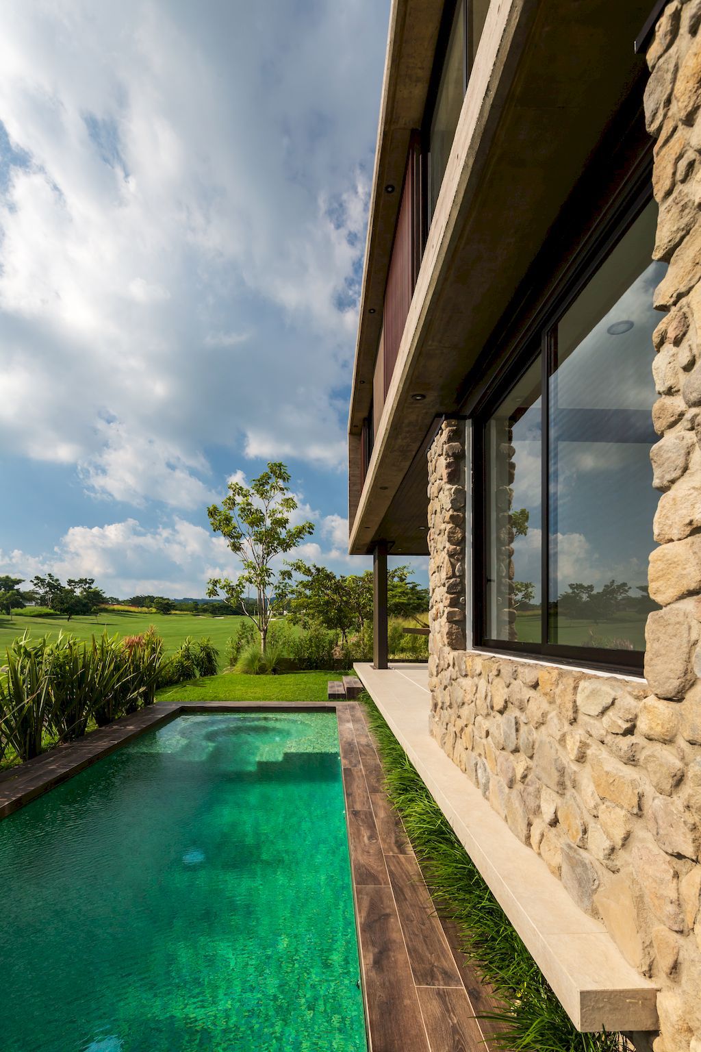 Casa Nicté-Ha, an Angular House in rural Mexico by Di Frenna Arquitectos