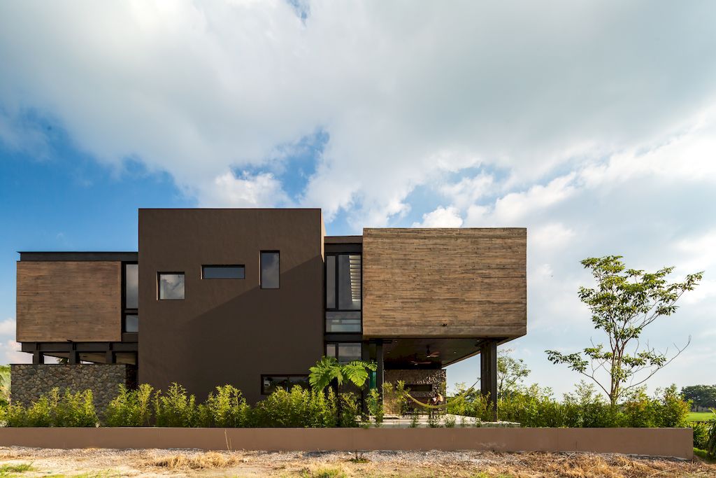 Casa Nicté-Ha, an Angular House in rural Mexico by Di Frenna Arquitectos