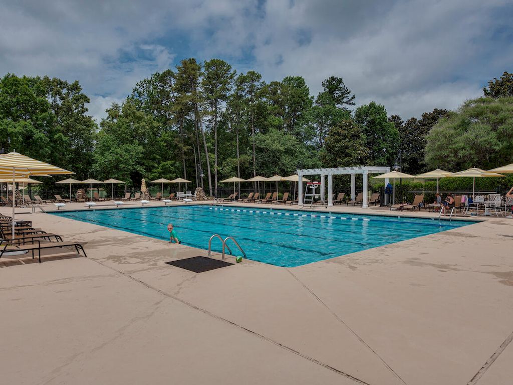 The Classic Georgian Revival Brick Estate is a luxurious home now available for sale. This home located at 151 Easton Dr, Mooresville, North Carolina; offering 05 bedrooms and 08 bathrooms with 10,677 square feet of living spaces.