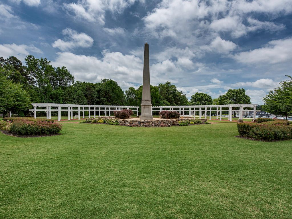 The Classic Georgian Revival Brick Estate is a luxurious home now available for sale. This home located at 151 Easton Dr, Mooresville, North Carolina; offering 05 bedrooms and 08 bathrooms with 10,677 square feet of living spaces.